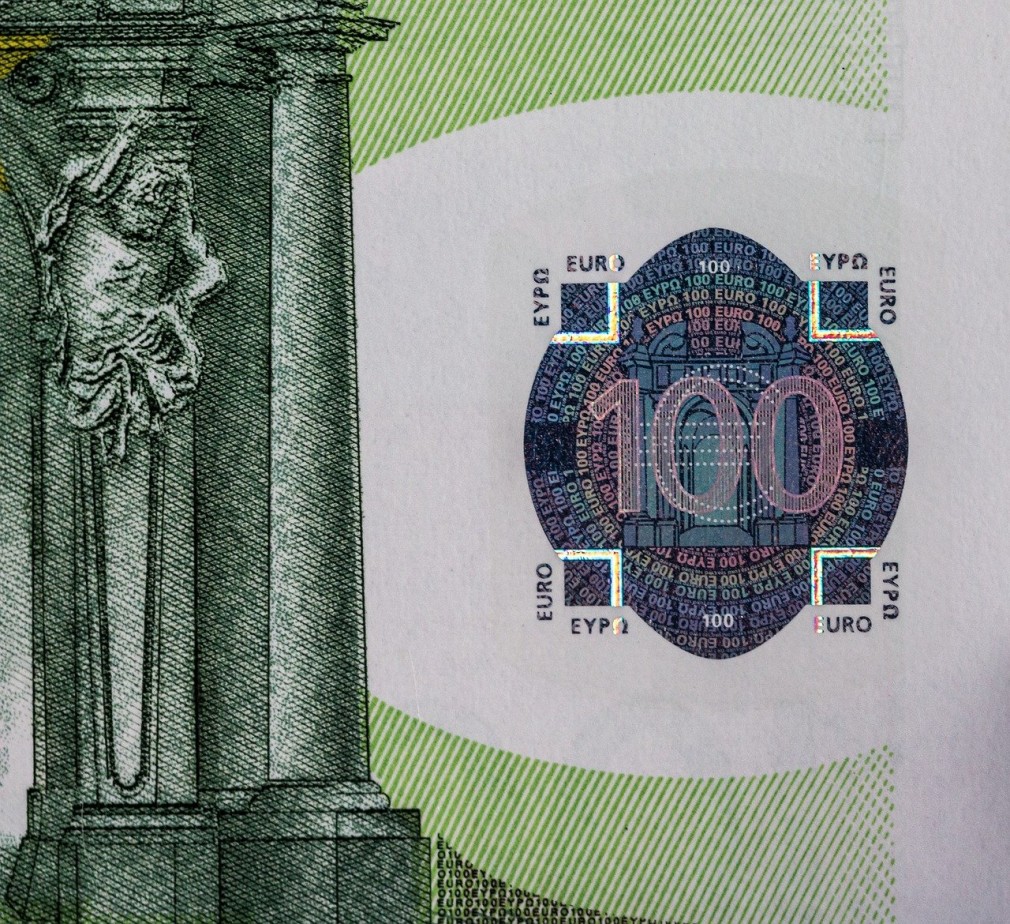 100 euros