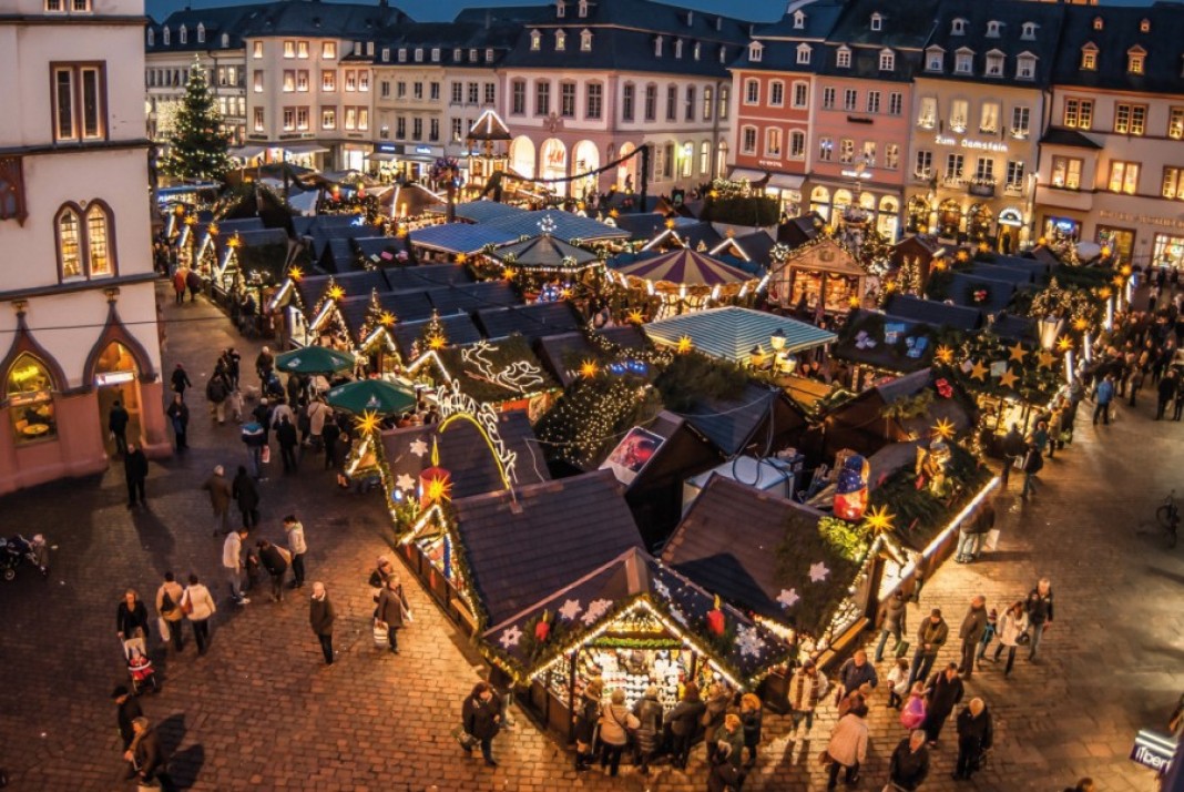 Weihnachtsmarkt auf dem Hauptmarkt